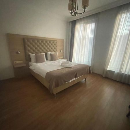 Hotel Varios Batumi Exterior foto
