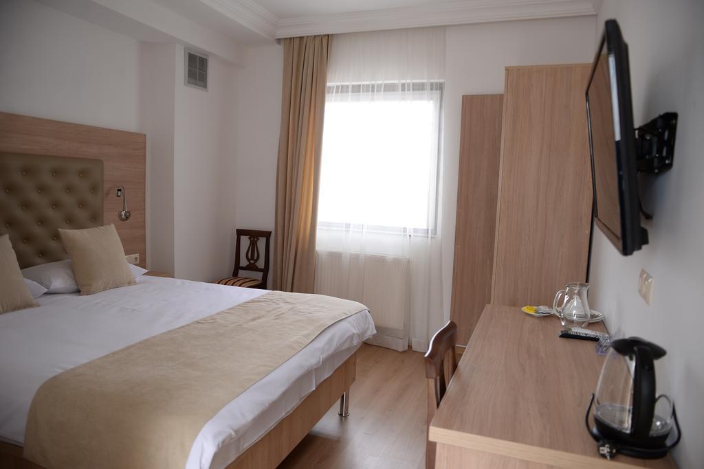 Hotel Varios Batumi Exterior foto