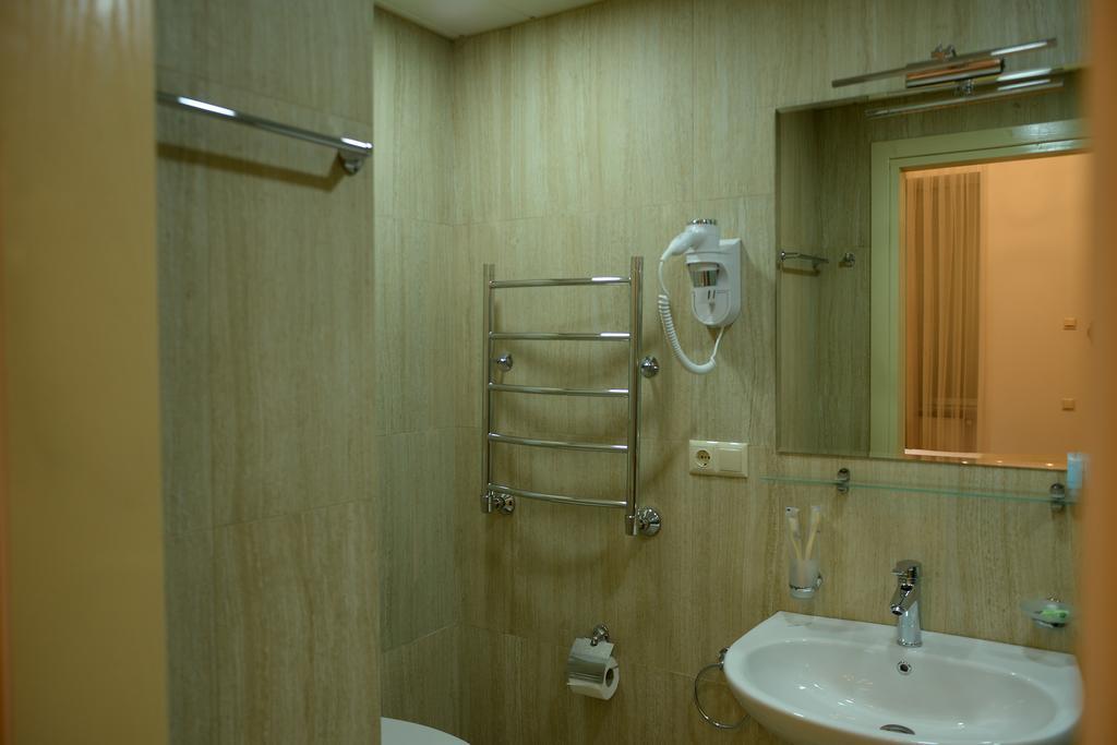 Hotel Varios Batumi Exterior foto